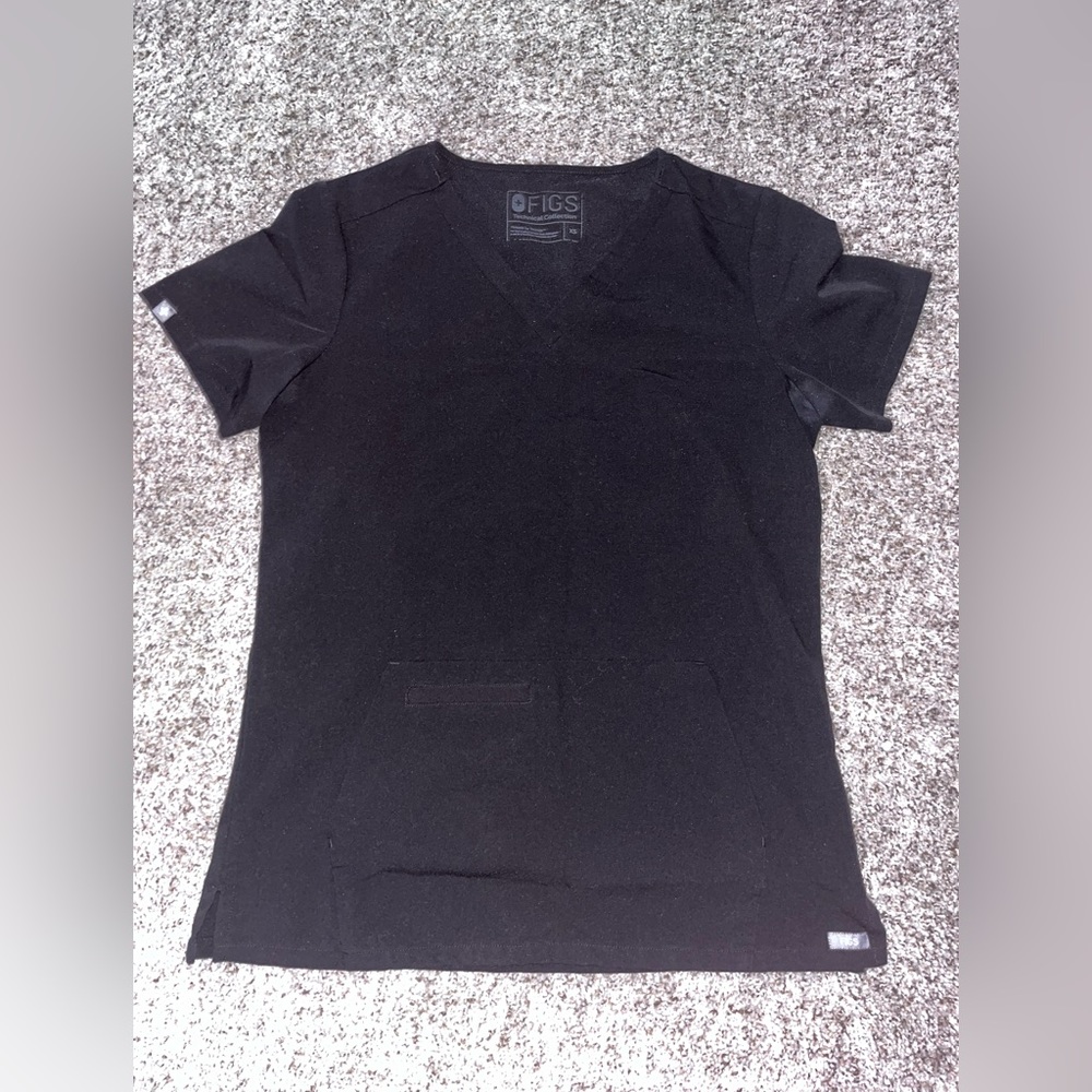 Figs black scrub top